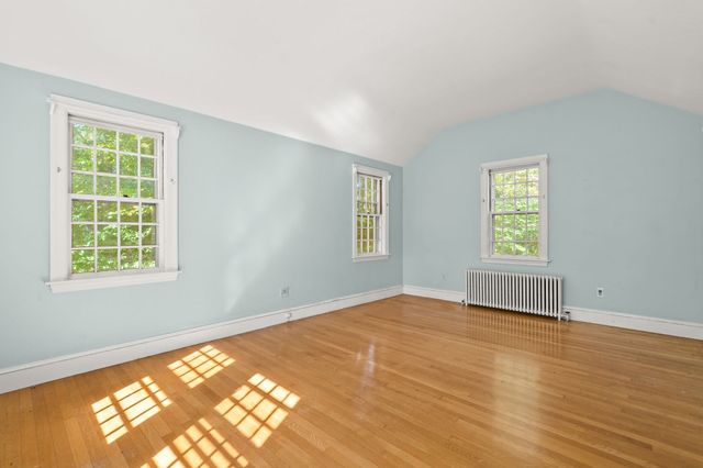 13 Whitcomb Ave, Hingham, MA 02043
