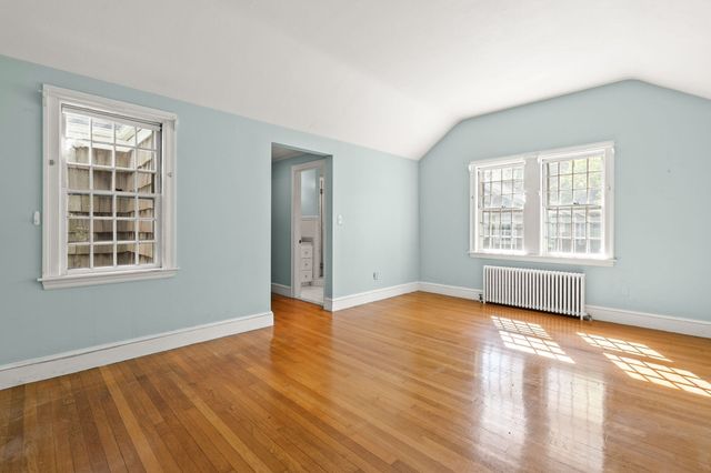 13 Whitcomb Ave, Hingham, MA 02043