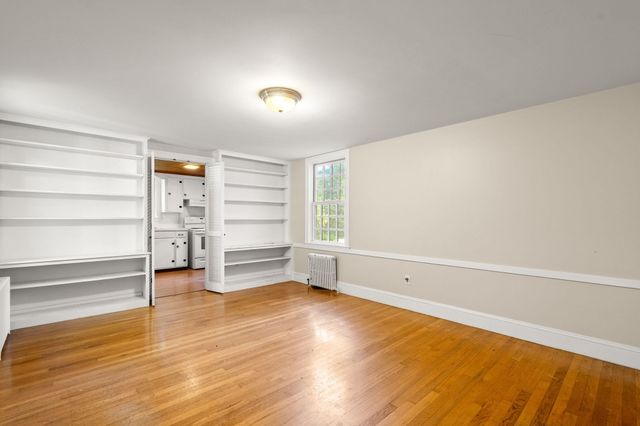 13 Whitcomb Ave, Hingham, MA 02043