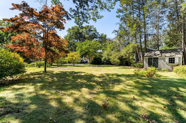 13 Whitcomb Ave, Hingham, MA 02043