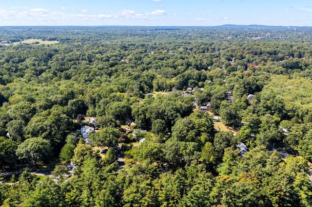 13 Whitcomb Ave, Hingham, MA 02043