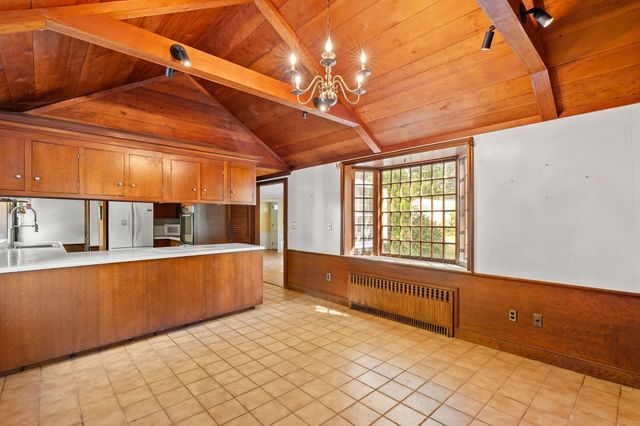 13 Whitcomb Ave, Hingham, MA 02043