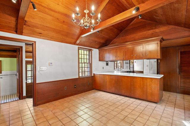13 Whitcomb Ave, Hingham, MA 02043