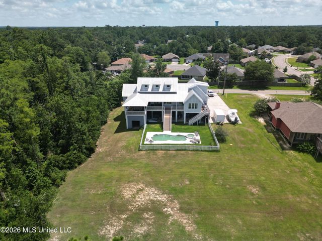 10565 Shorecrest Road, Biloxi, MS 39532