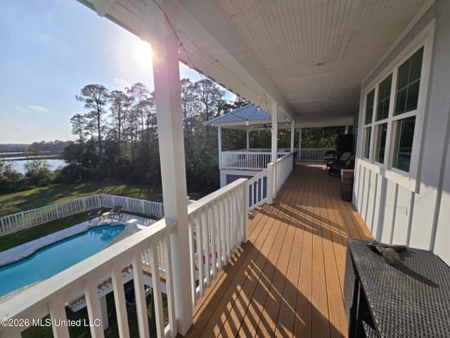 10565 Shorecrest Road, Biloxi, MS 39532
