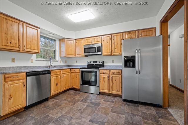 5027 Dolores Drive, Cross Lanes, WV 25313