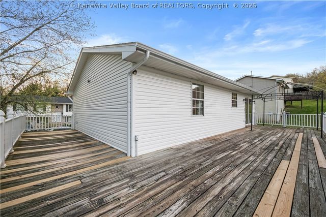 5027 Dolores Drive, Cross Lanes, WV 25313