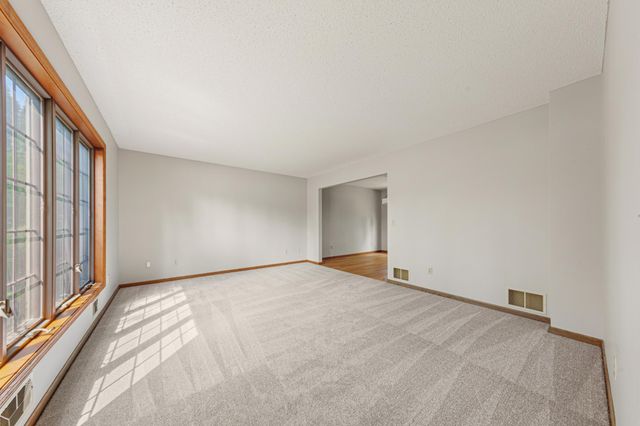14613 Carriage Lane, Burnsville, MN 55306
