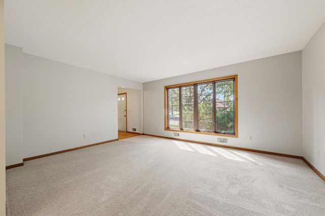 14613 Carriage Lane, Burnsville, MN 55306
