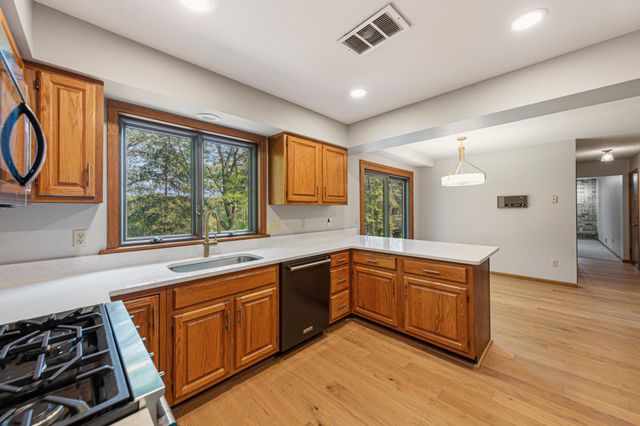14613 Carriage Lane, Burnsville, MN 55306