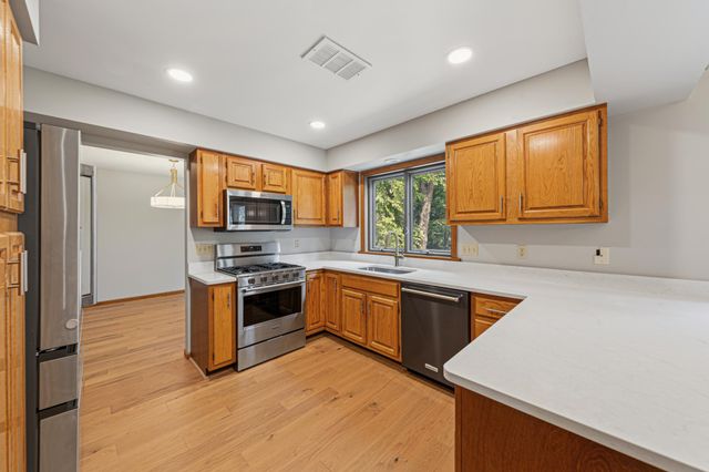14613 Carriage Lane, Burnsville, MN 55306