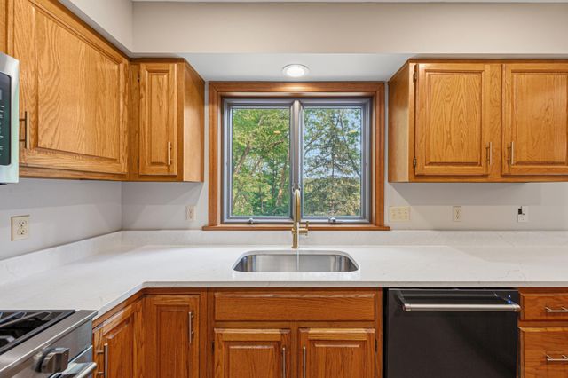 14613 Carriage Lane, Burnsville, MN 55306