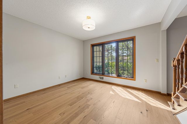 14613 Carriage Lane, Burnsville, MN 55306