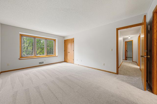 14613 Carriage Lane, Burnsville, MN 55306