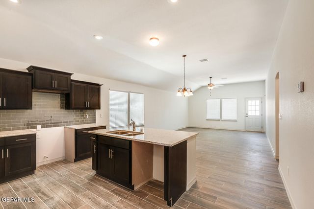 12444 Orchard Park Drive, Clint, TX 79836