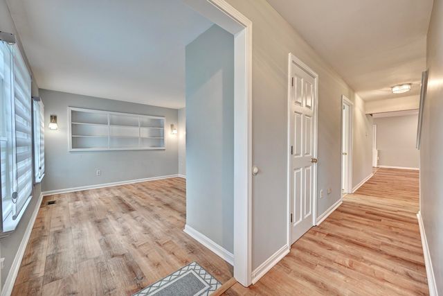 2232 Amsterdam Road, Villa Hills, KY 41017