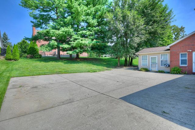2232 Amsterdam Road, Villa Hills, KY 41017