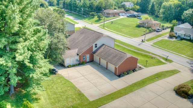 2232 Amsterdam Road, Villa Hills, KY 41017