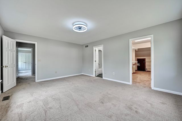 2232 Amsterdam Road, Villa Hills, KY 41017