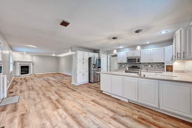 2232 Amsterdam Road, Villa Hills, KY 41017