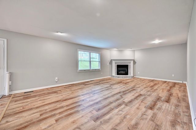 2232 Amsterdam Road, Villa Hills, KY 41017