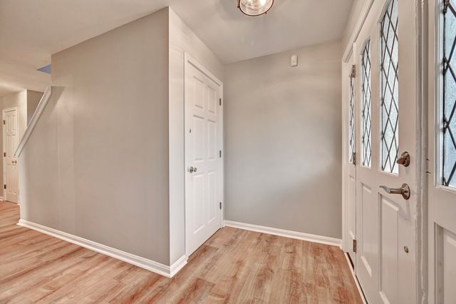 2232 Amsterdam Road, Villa Hills, KY 41017