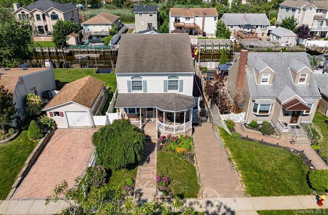 720 Farmers Avenue, Bellmore, NY 11710