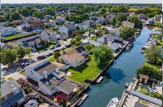 720 Farmers Avenue, Bellmore, NY 11710
