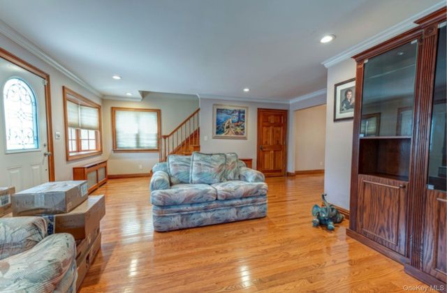 720 Farmers Avenue, Bellmore, NY 11710