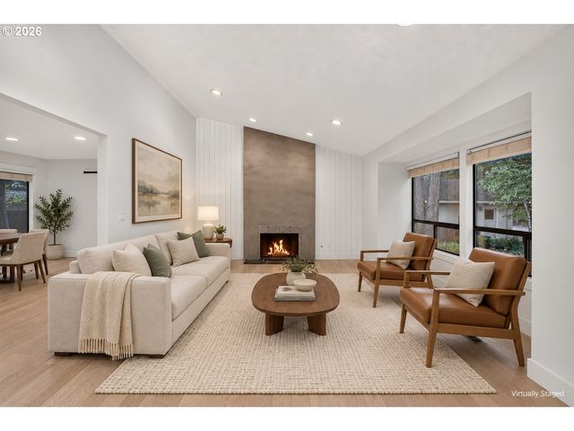 3745 DIVISION Ct, Lake Oswego, OR 97035