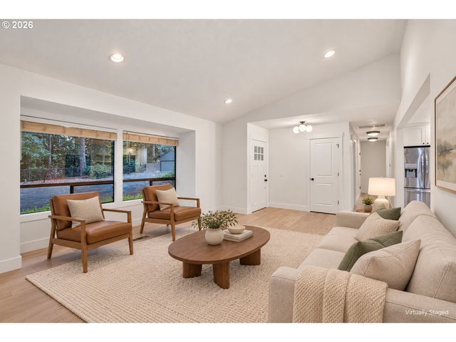 3745 DIVISION Ct, Lake Oswego, OR 97035