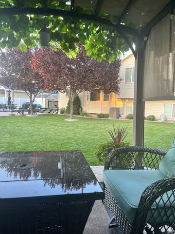 4050 S EDITH GROVE LN, West Valley City, UT 84120