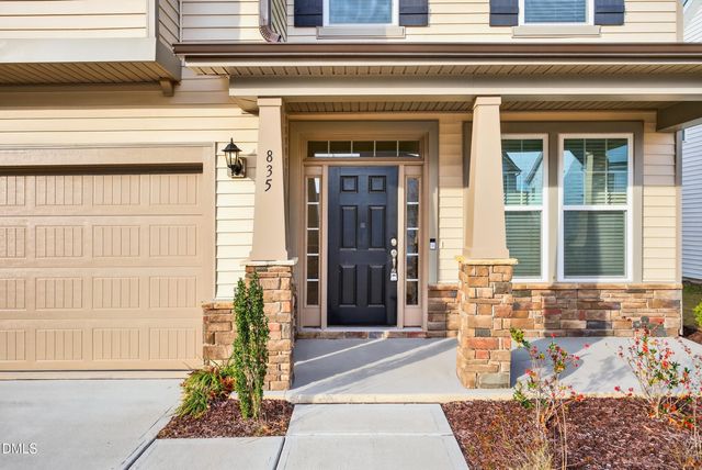 835 Golden Plum Lane, Zebulon, NC 27597