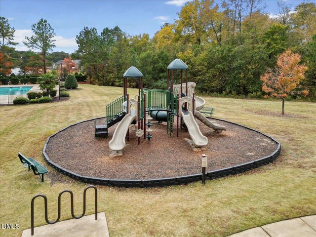 835 Golden Plum Lane, Zebulon, NC 27597