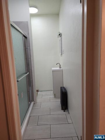 382-386 Highland Avenue 105, Kearny, NJ 07032