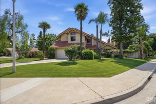 9613 Red Oak Court, Bakersfield, CA 93311
