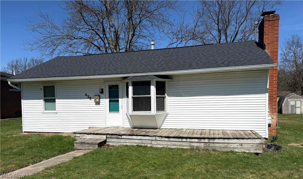 425 Second Street, Brewster, OH 44613