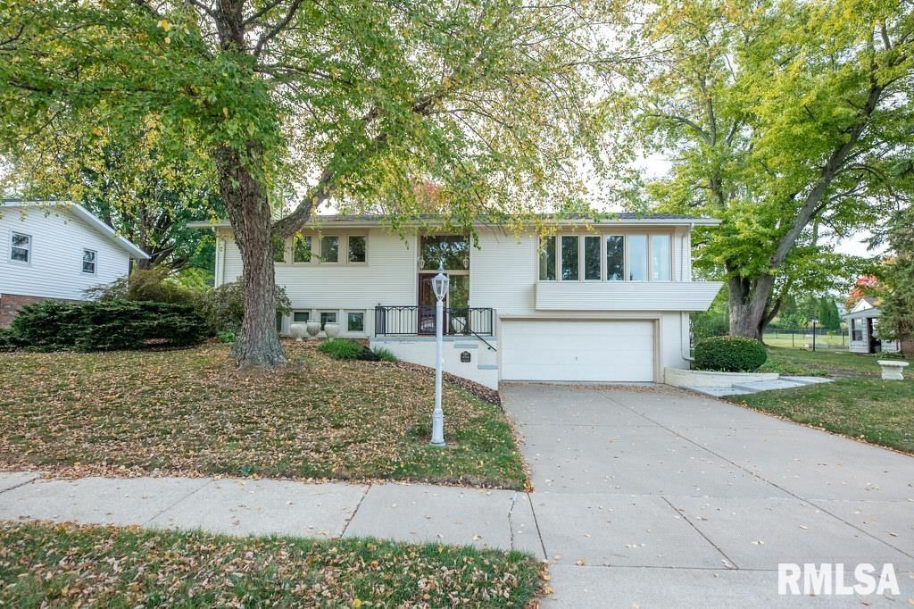 1006 KNOLLCREST Drive, Washington, IL 61571