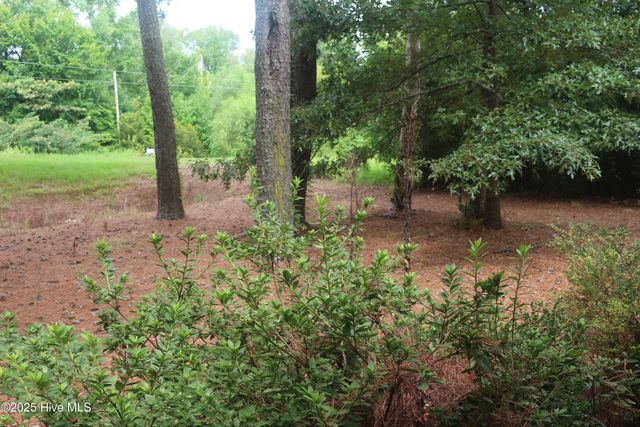 2044 Mozingo Road, Greenville, NC 27834