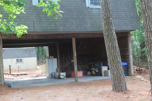 2044 Mozingo Road, Greenville, NC 27834