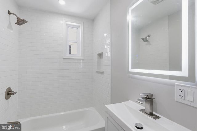 221 N HOBART ST, Philadelphia, PA 19139