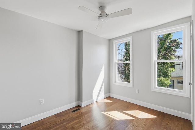 221 N HOBART ST, Philadelphia, PA 19139