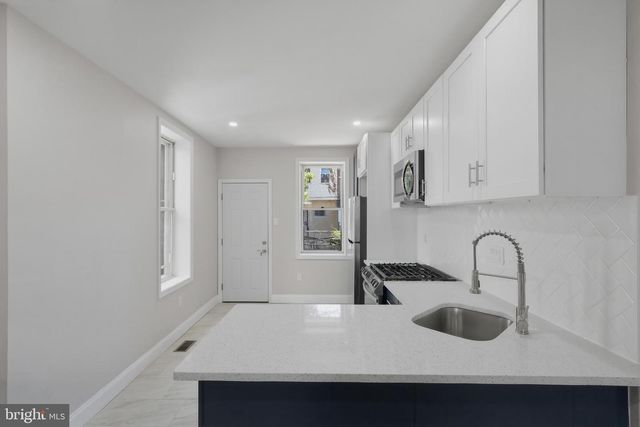 221 N HOBART ST, Philadelphia, PA 19139