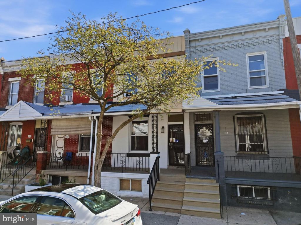221 N HOBART ST, Philadelphia, PA 19139