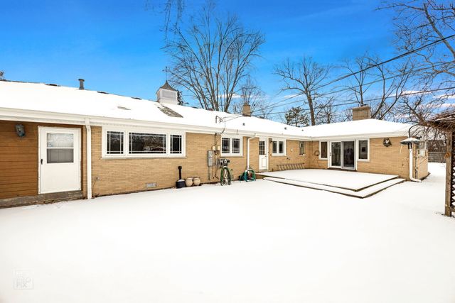 17w120 Woodland Avenue, Bensenville, IL 60106