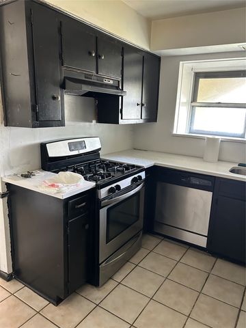 1033 Rockledge Drive, Garland, TX 75043