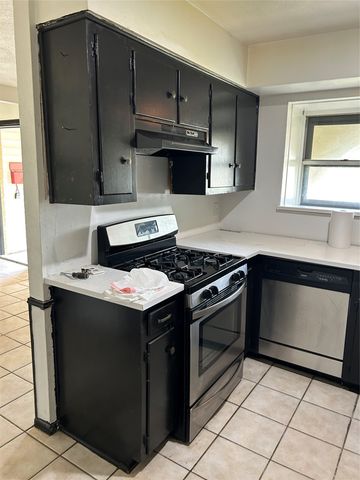 1033 Rockledge Drive, Garland, TX 75043