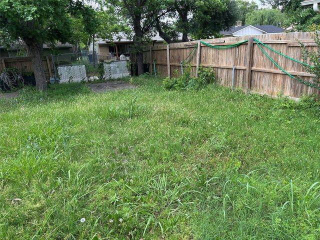 1033 Rockledge Drive, Garland, TX 75043