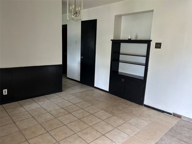 1033 Rockledge Drive, Garland, TX 75043