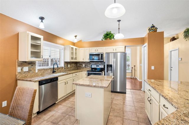 5606 PADDOCK TRAIL DRIVE, Tampa, FL 33624